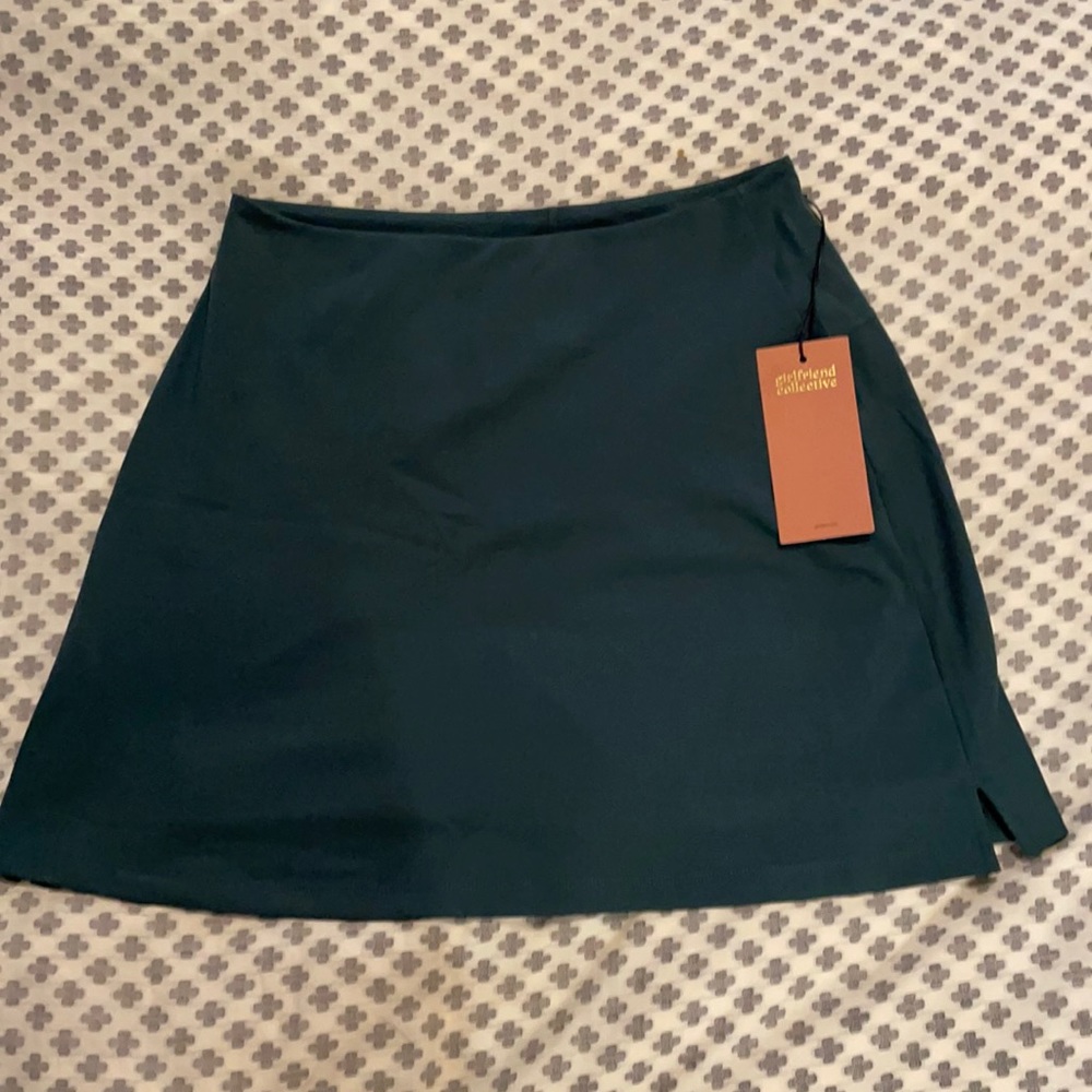 NWT Moss green Girlfriend Collective skort L